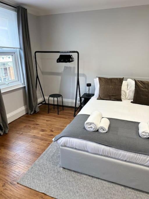 High Wycombe Centre- 2 Bed Flat Διαμέρισμα Εξωτερικό φωτογραφία